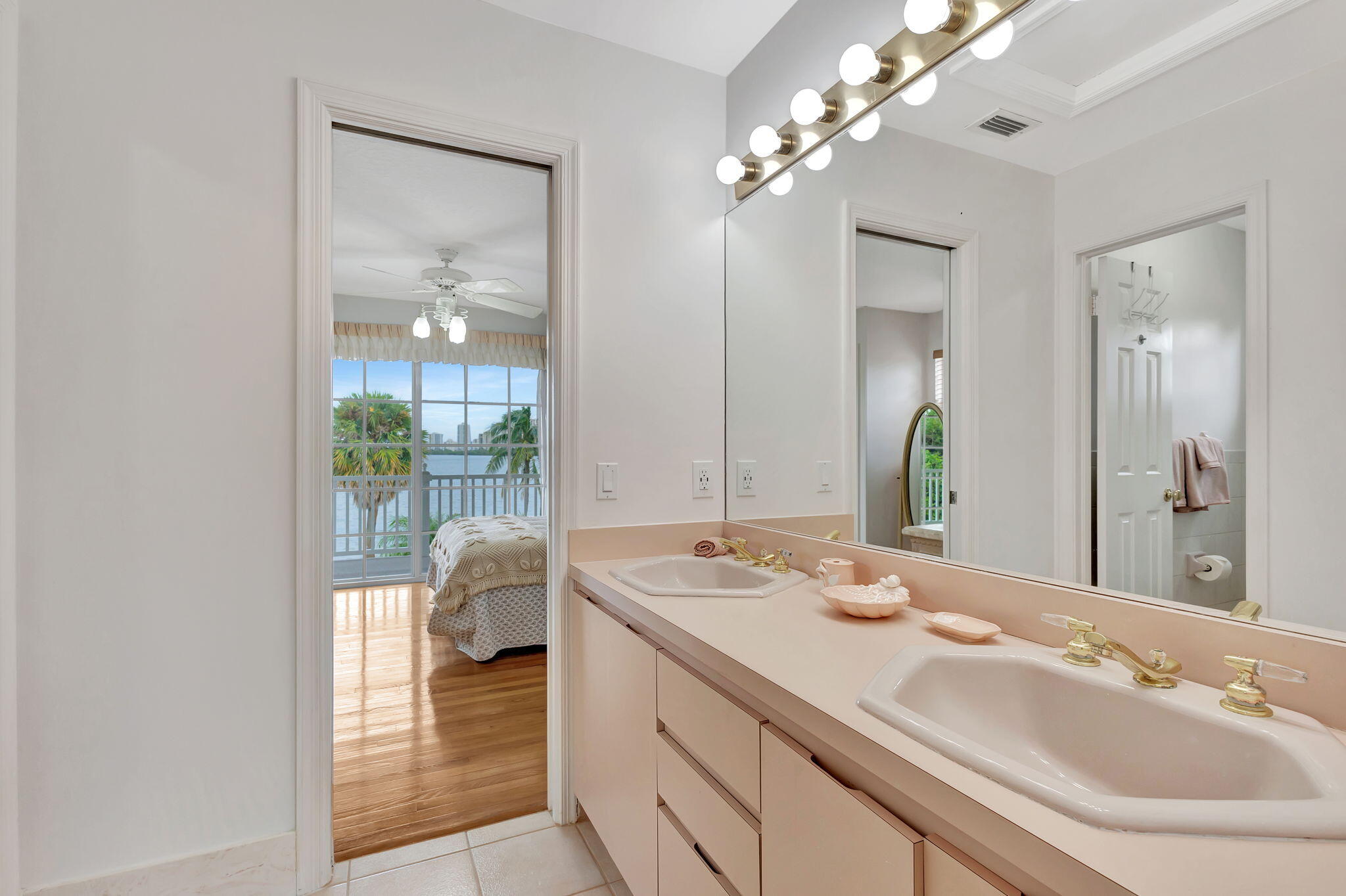 1141 Pine Point Road