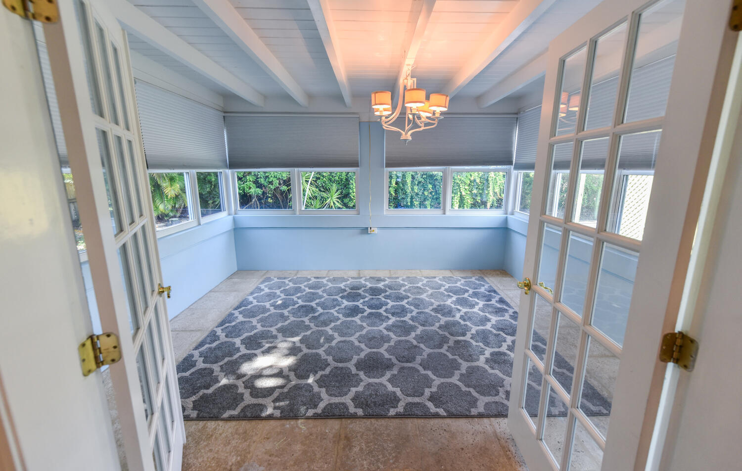 340 Russlyn Drive