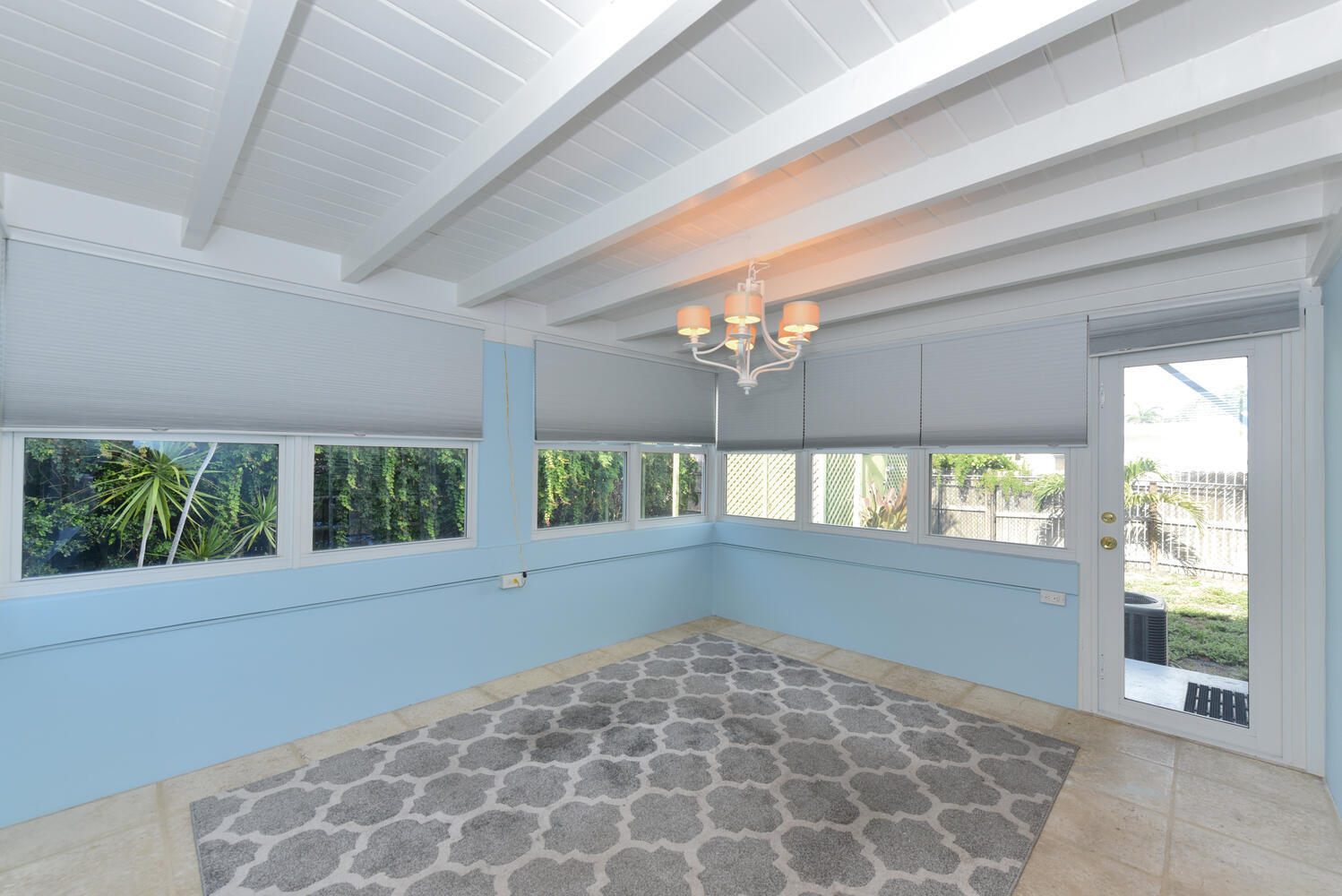 340 Russlyn Drive