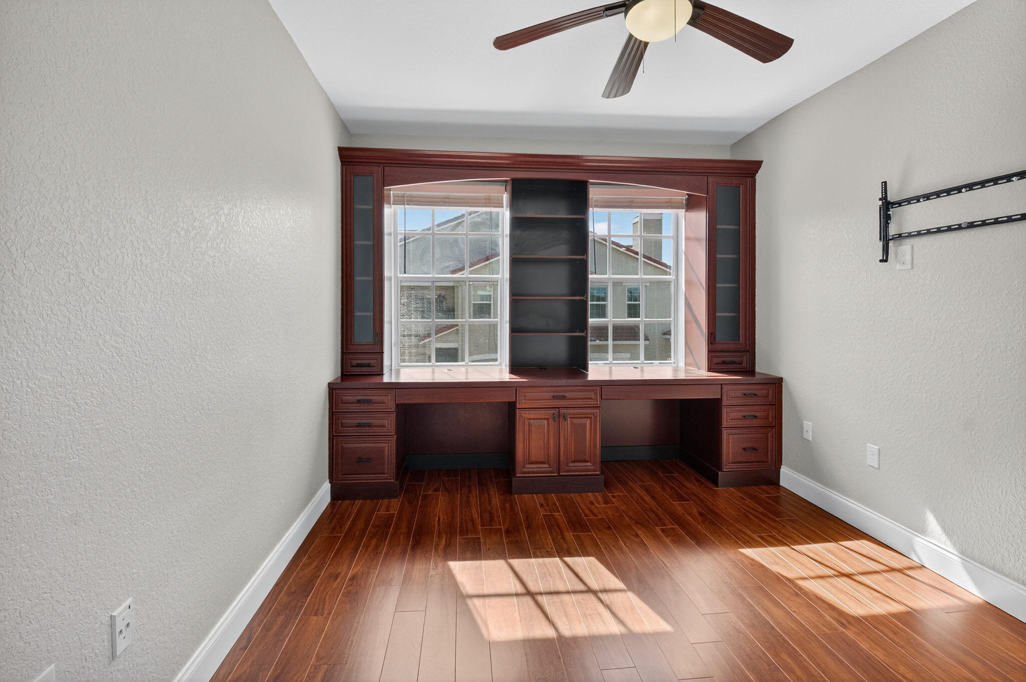 1301 Belmont Place