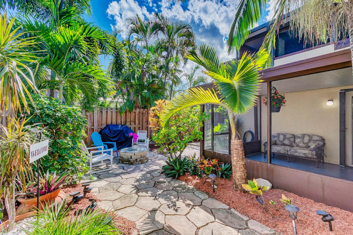 3530 E Gardens East Drive E B