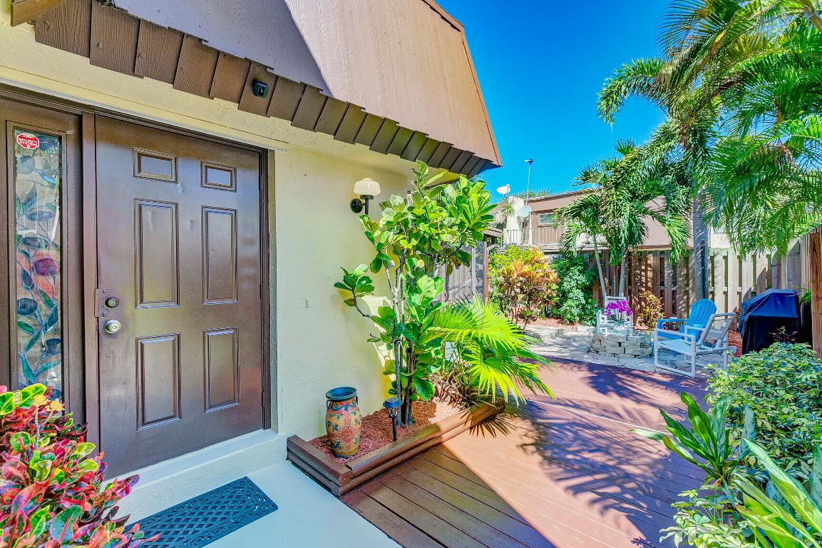 3530 E Gardens East Drive E B