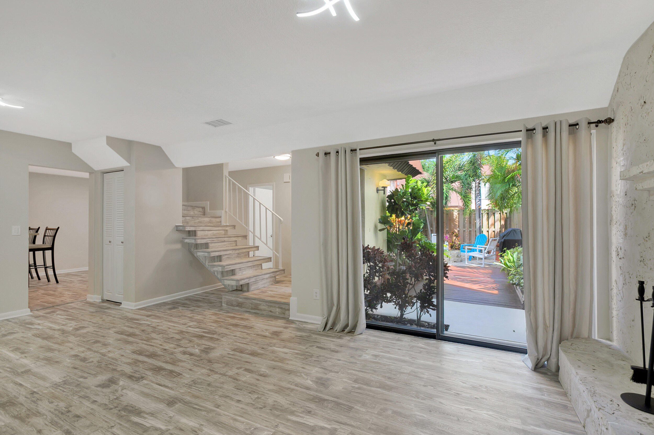 3530 E Gardens East Drive E B