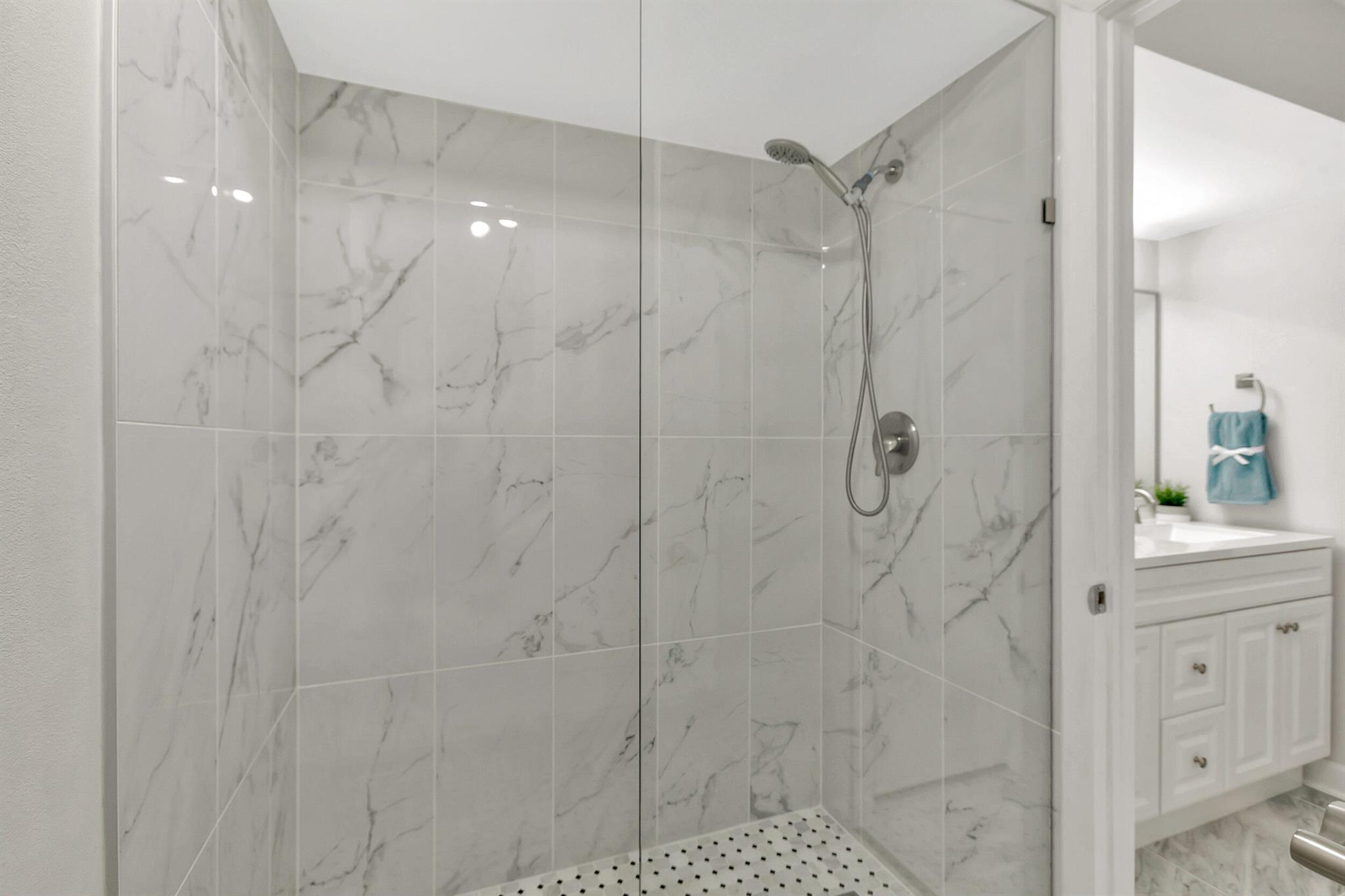 3530 E Gardens East Drive E B