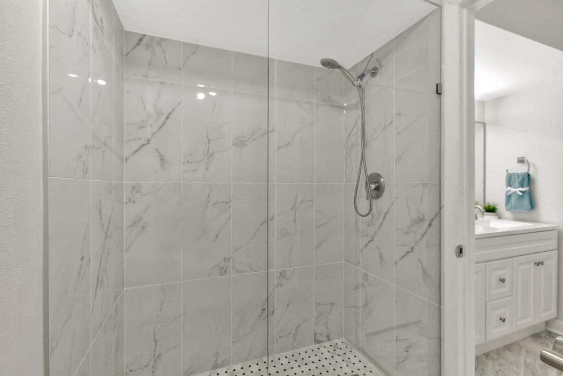 3530 E Gardens East Drive E B