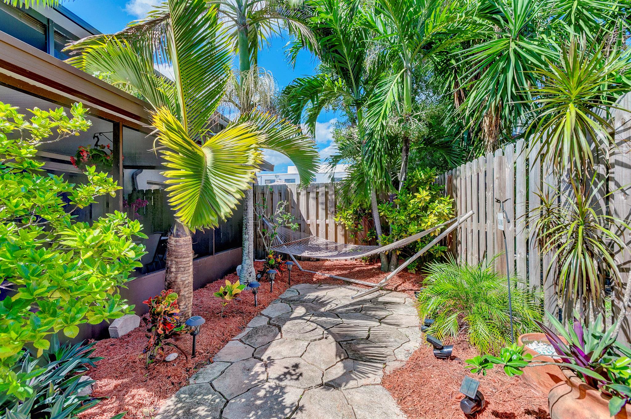 3530 E Gardens East Drive E B