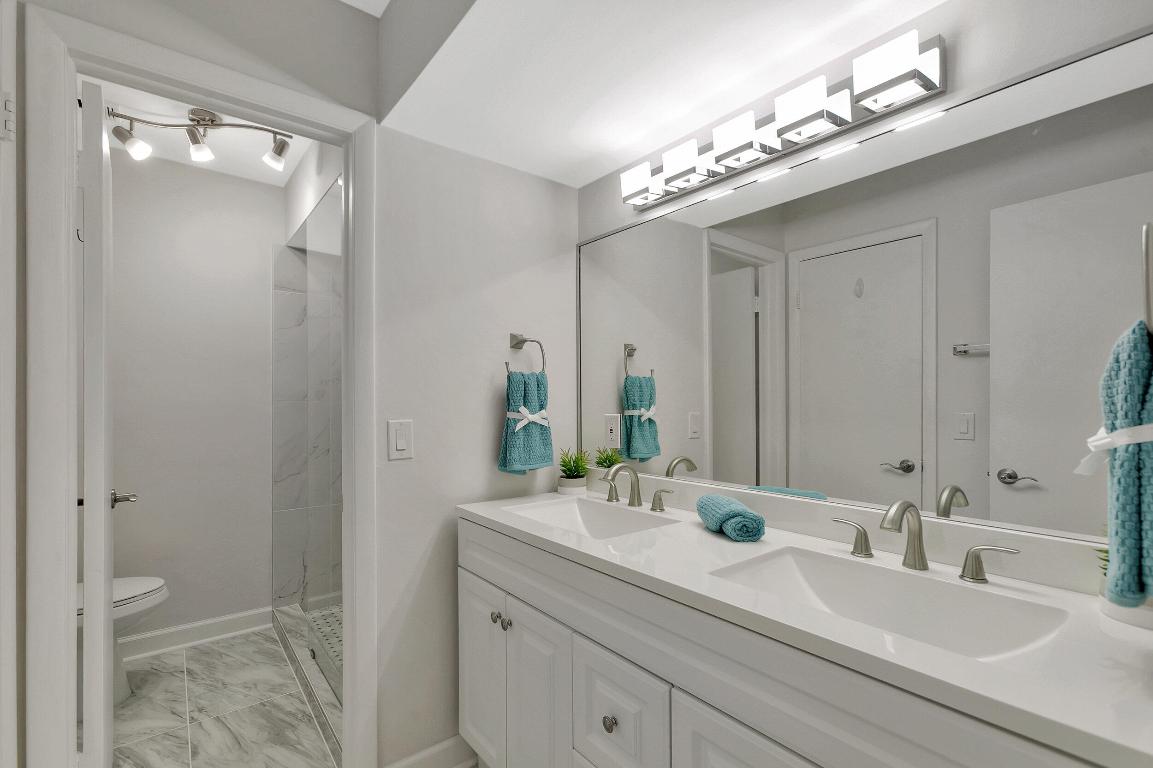 3530 E Gardens East Drive E B