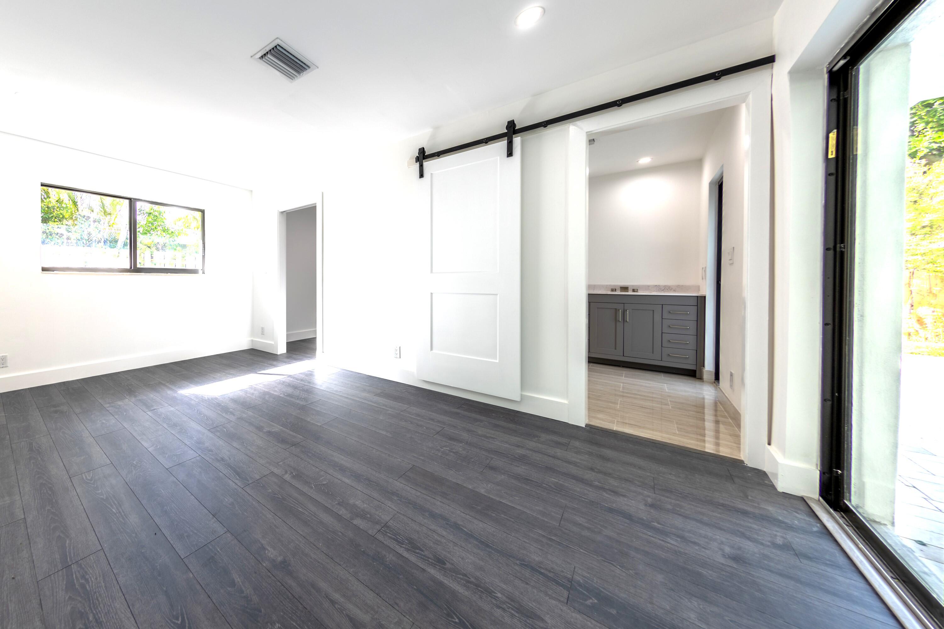 1001 NW 6th Drive