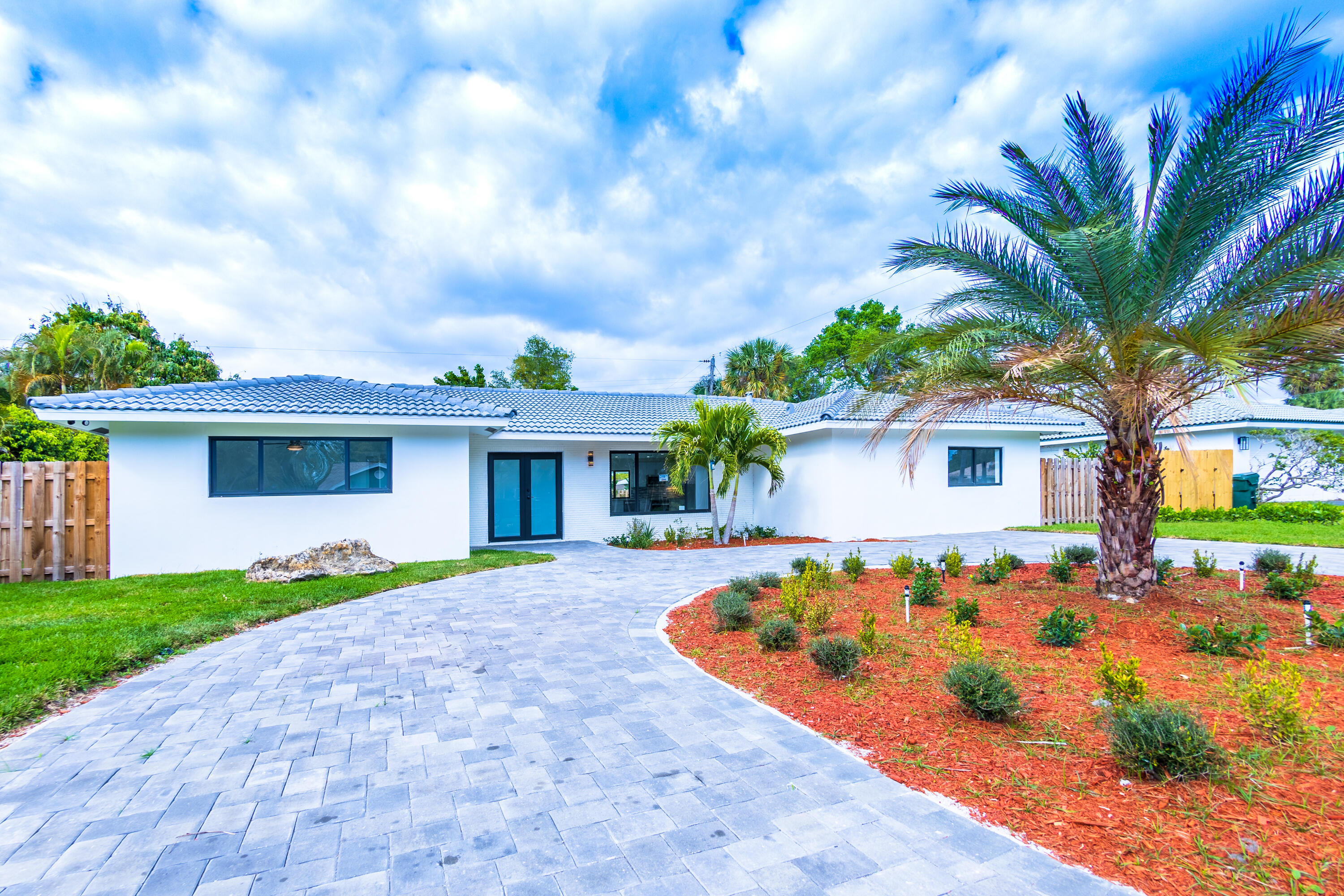 1001 NW 6th Drive