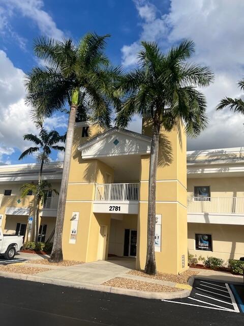 2781 Vista Parkway 4