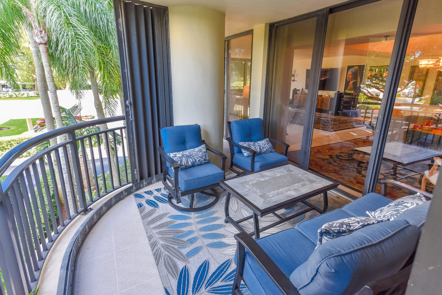 2427 Presidential Way 204, West Palm Beach Unit: 204
