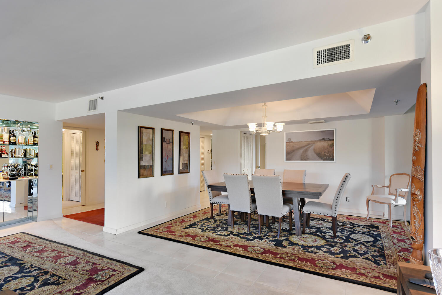 2427 Presidential Way 204, West Palm Beach Unit: 204