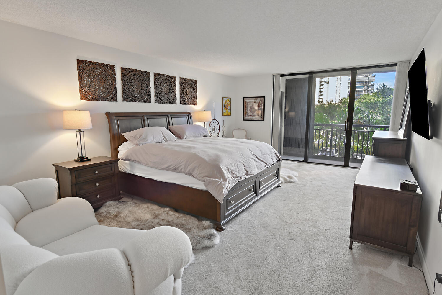 2427 Presidential Way 204, West Palm Beach Unit: 204