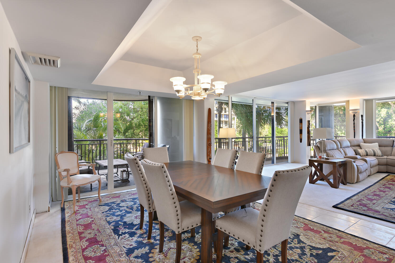 2427 Presidential Way 204, West Palm Beach Unit: 204