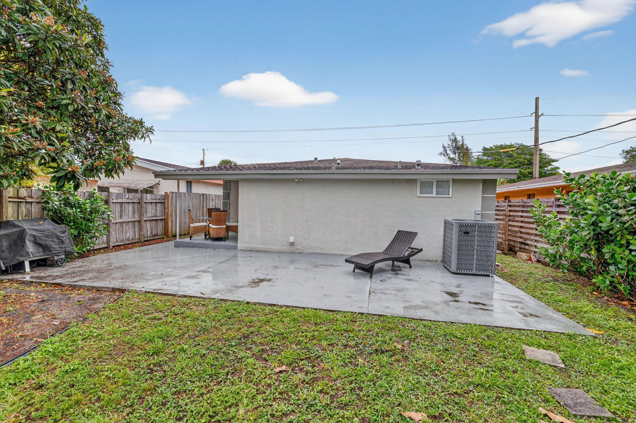 698 NE 36th Street