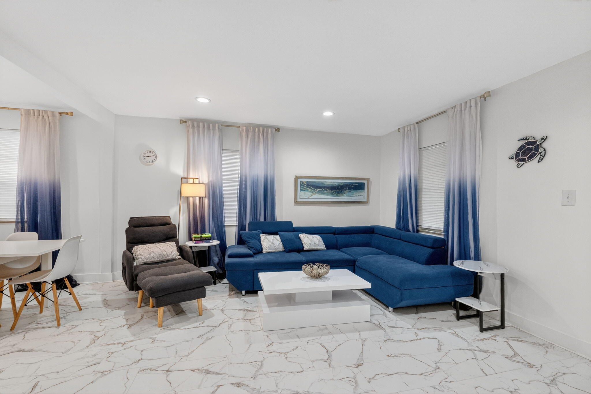 698 NE 36th Street