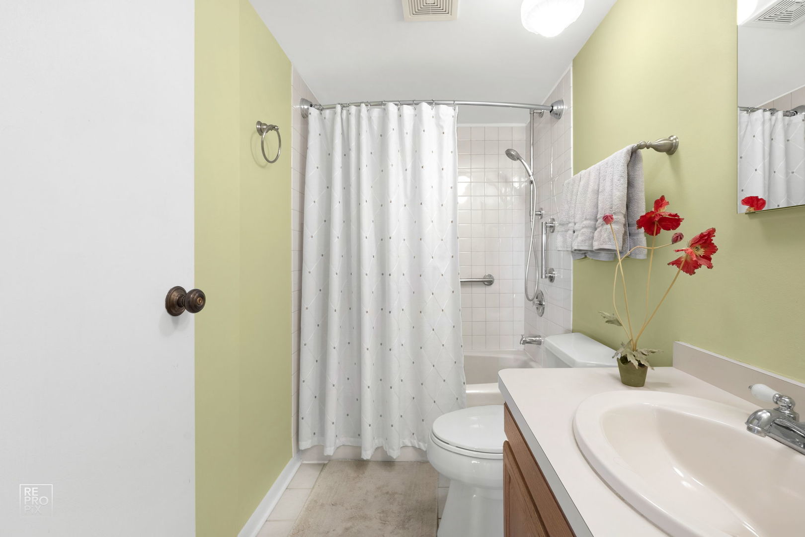 77 Lake Hinsdale Drive Unit: 404