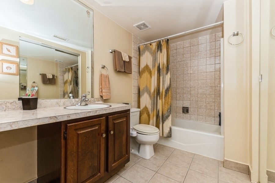 8996 Archer Avenue Unit: 1A