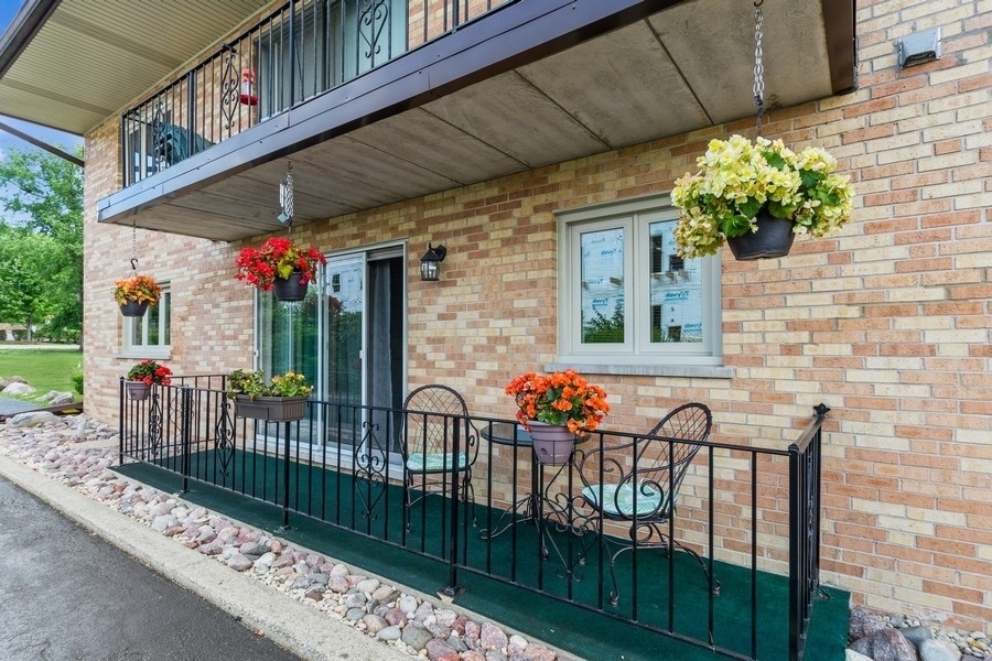 8996 Archer Avenue Unit: 1A