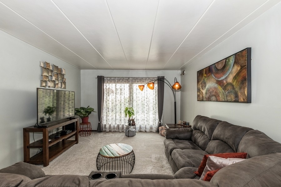 8996 Archer Avenue Unit: 1A