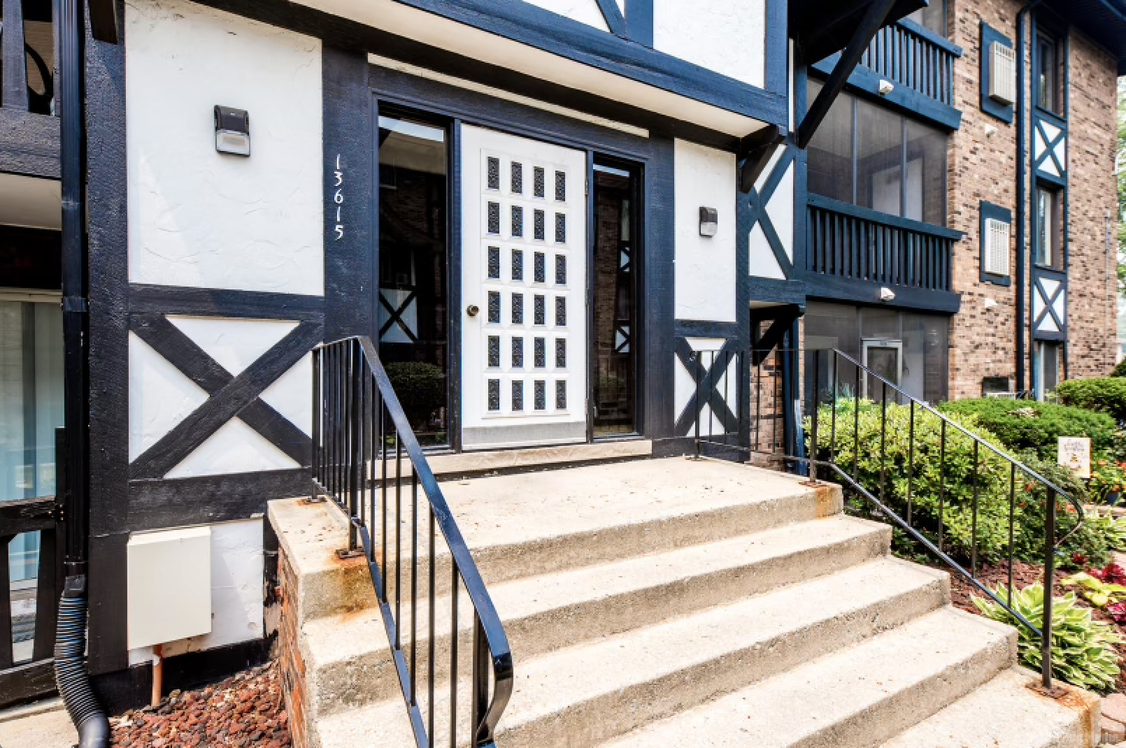 13615 Lavergne Avenue Unit: 102