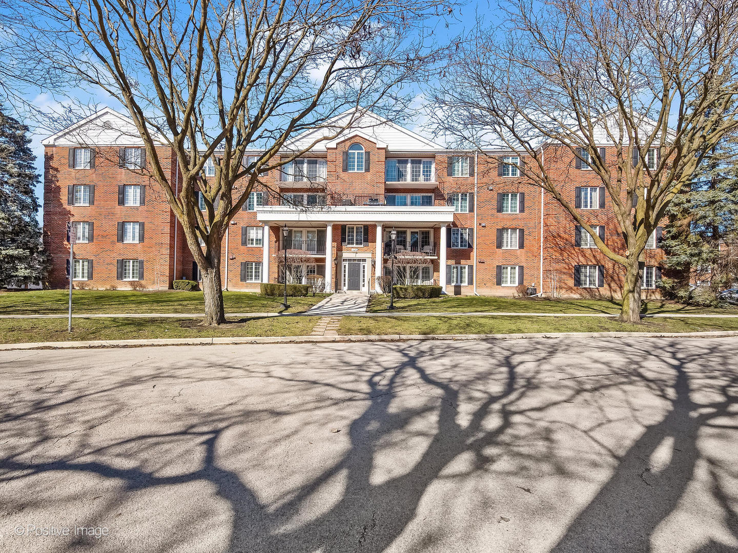 326 Park Avenue Unit: 3