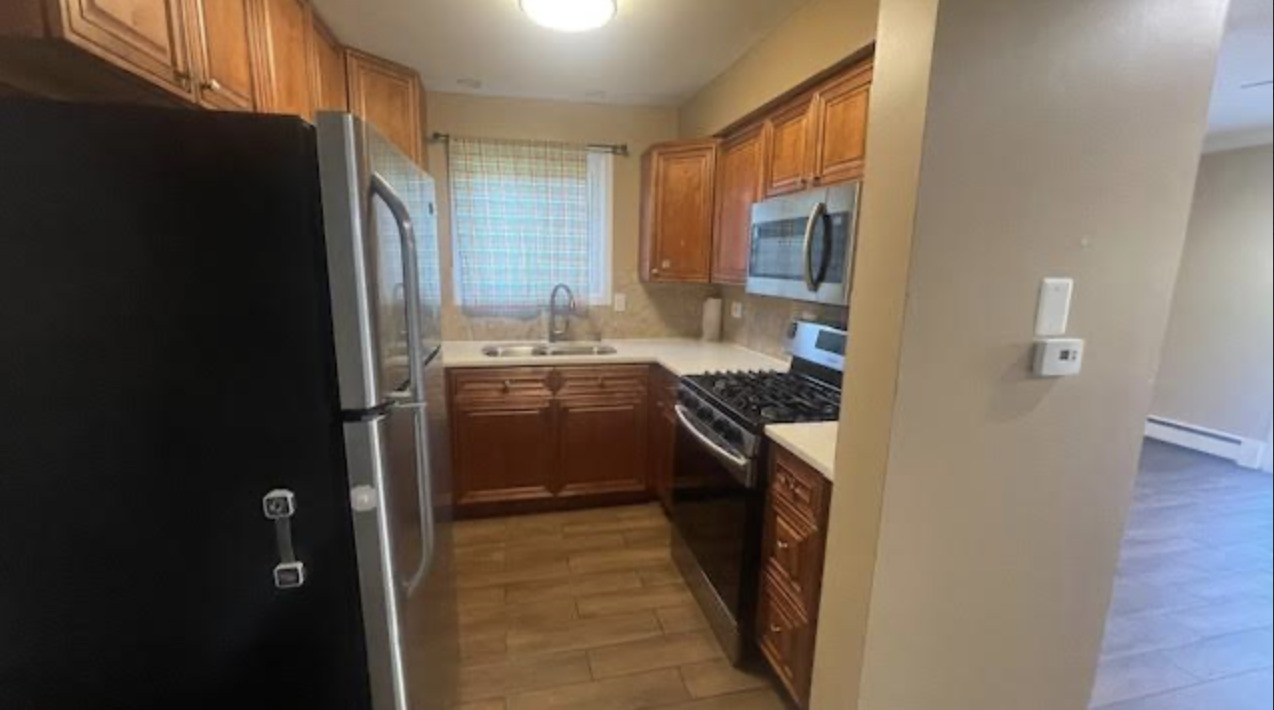 629 W 65th Street Unit: 2