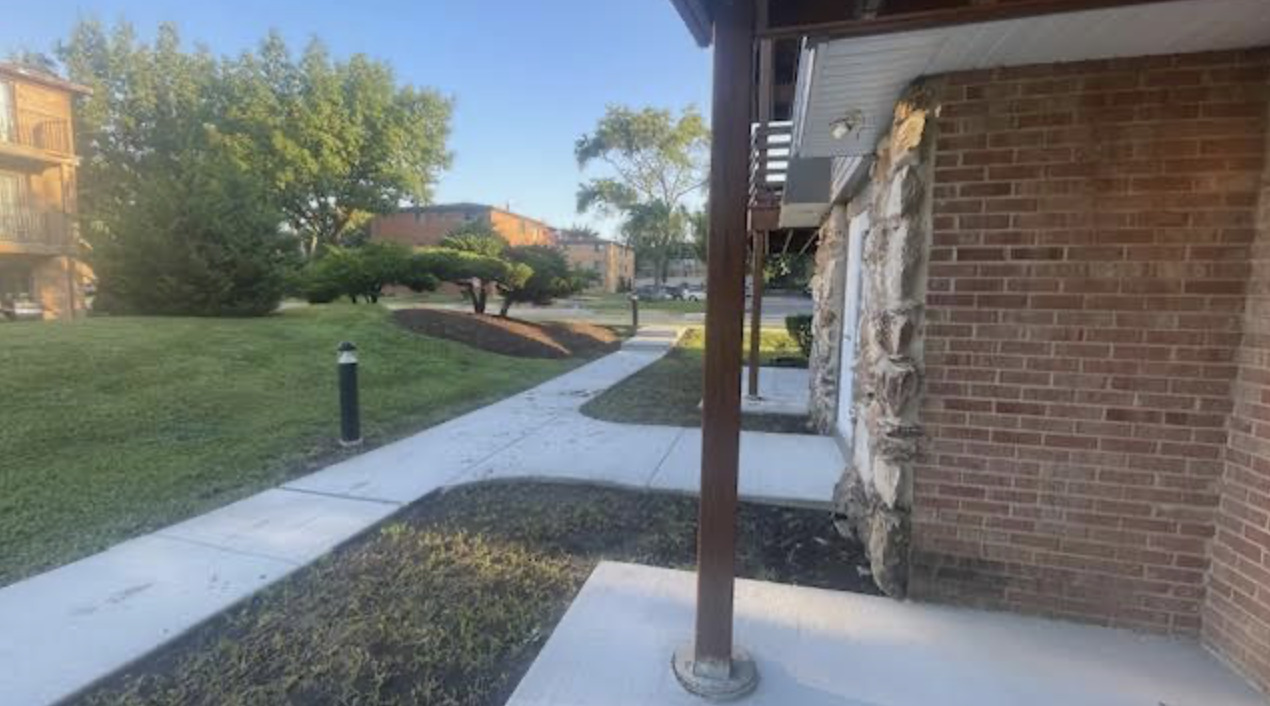 629 W 65th Street Unit: 2