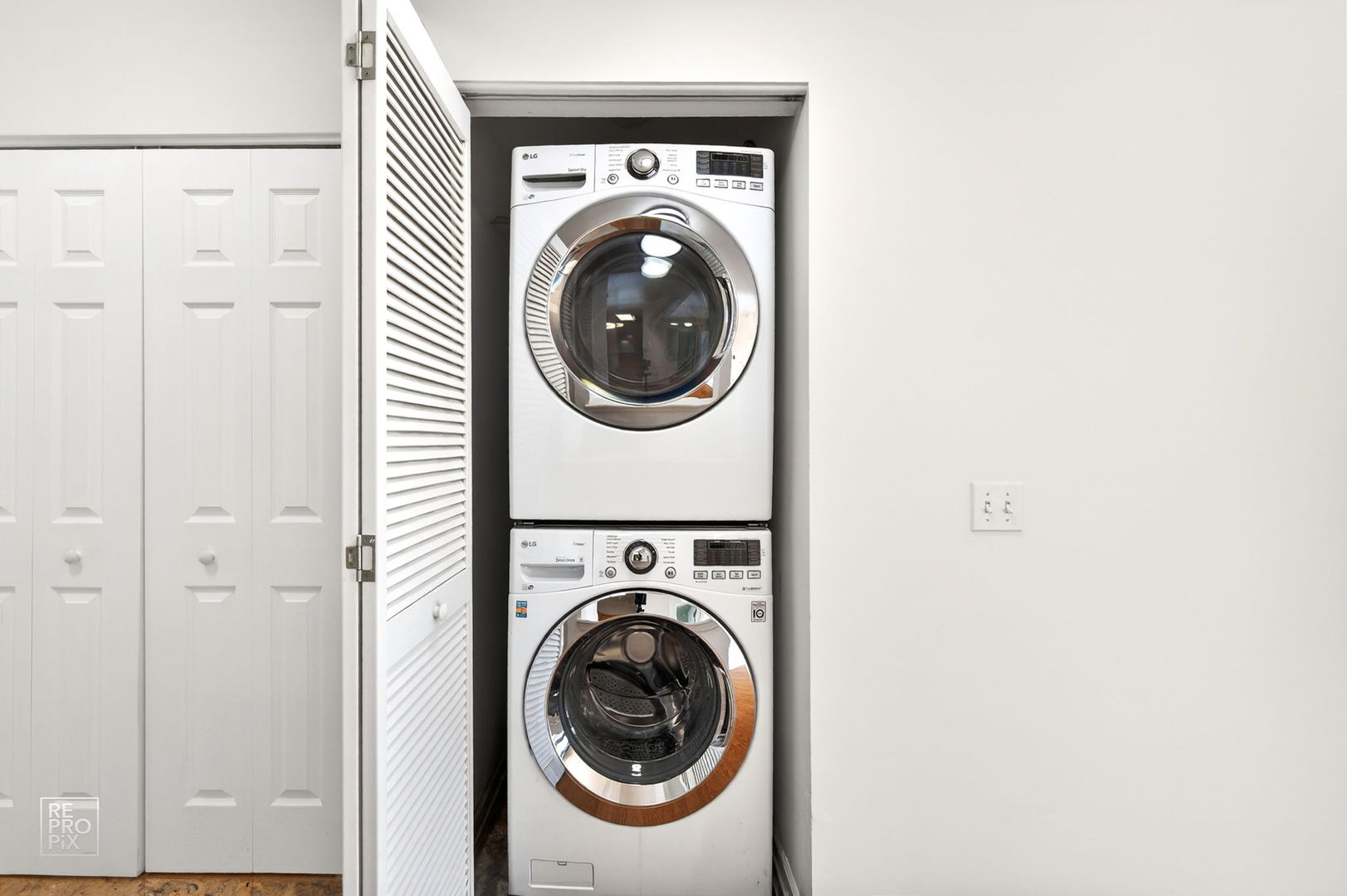 434 McDaniels Circle Unit: 302