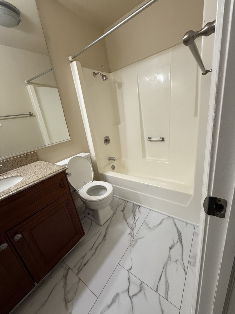 7525 Nantucket Drive Unit: 210