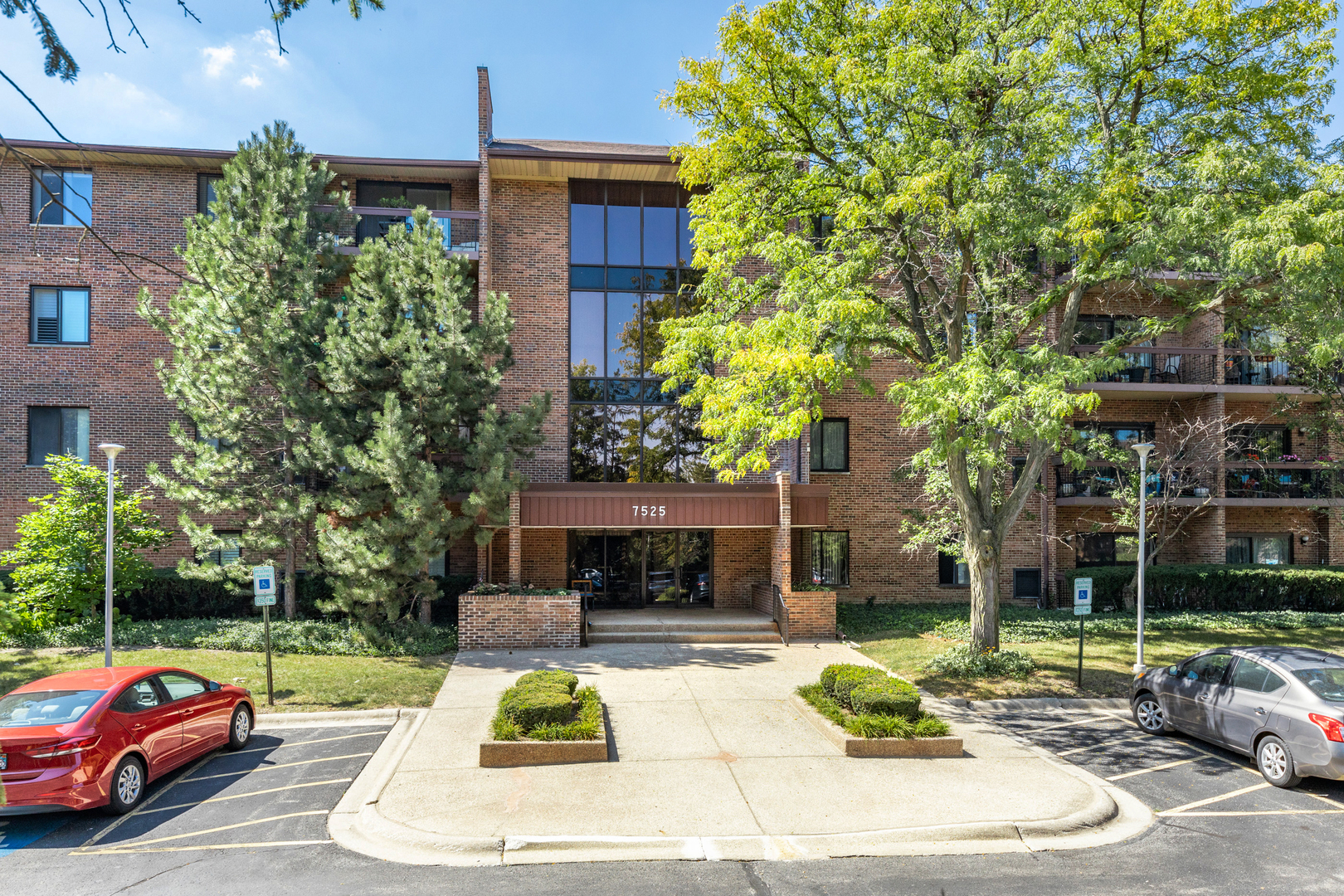 7525 Nantucket Drive Unit: 210