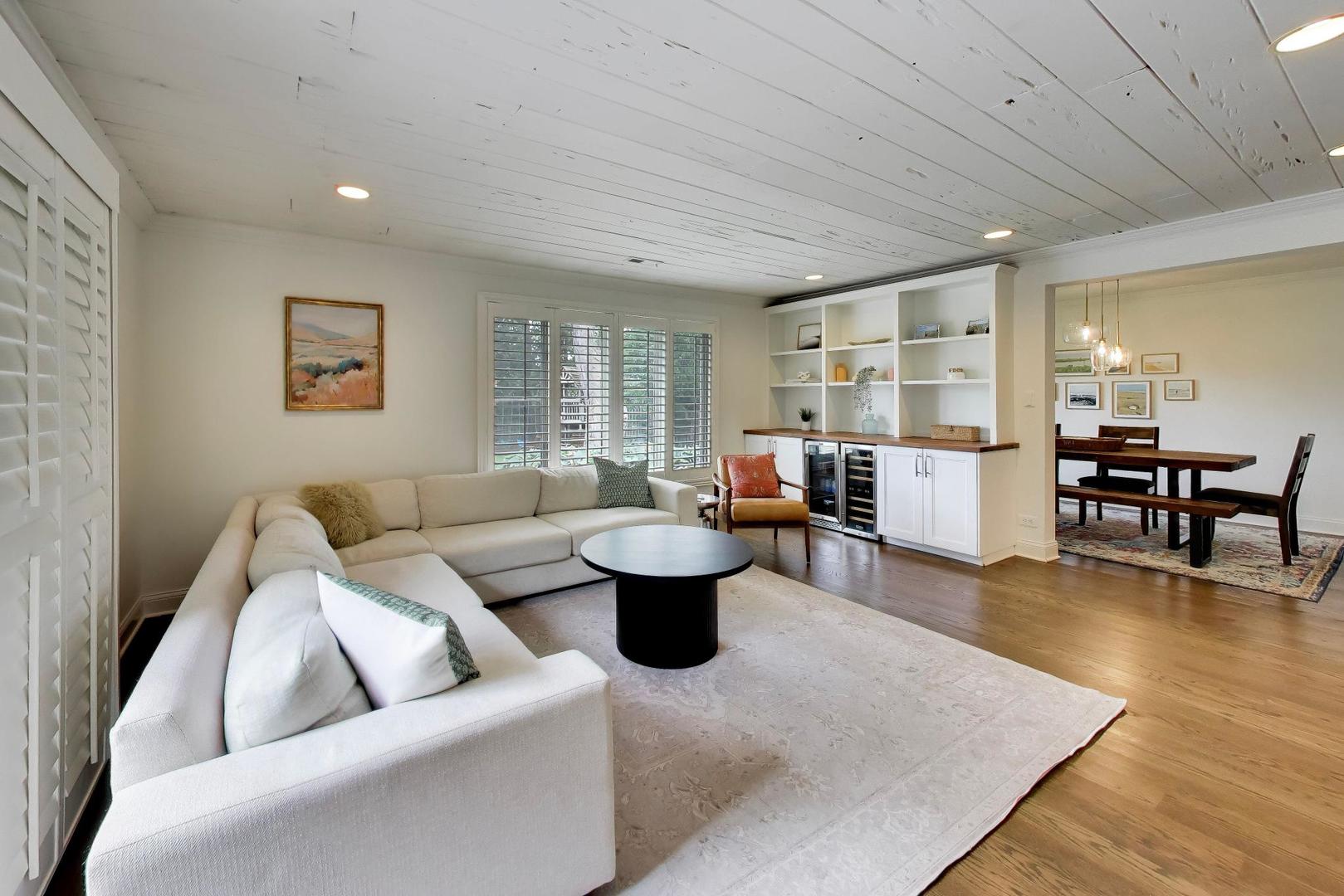 5340 Wolf Road