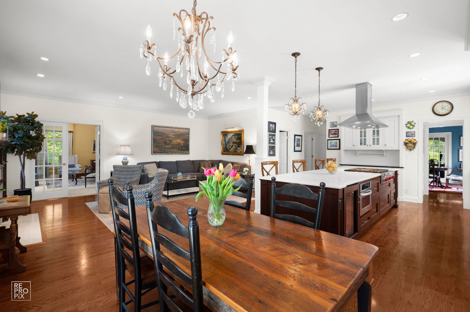 501 Wedgewood Court
