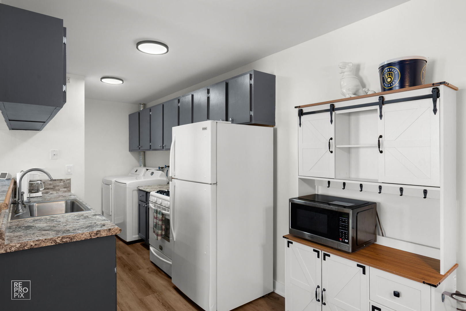411 SIDNEY Avenue Unit: D