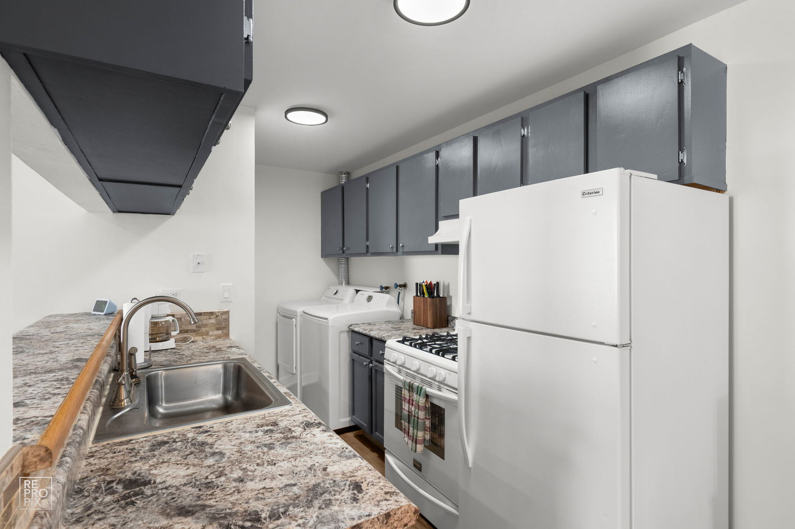 411 SIDNEY Avenue Unit: D