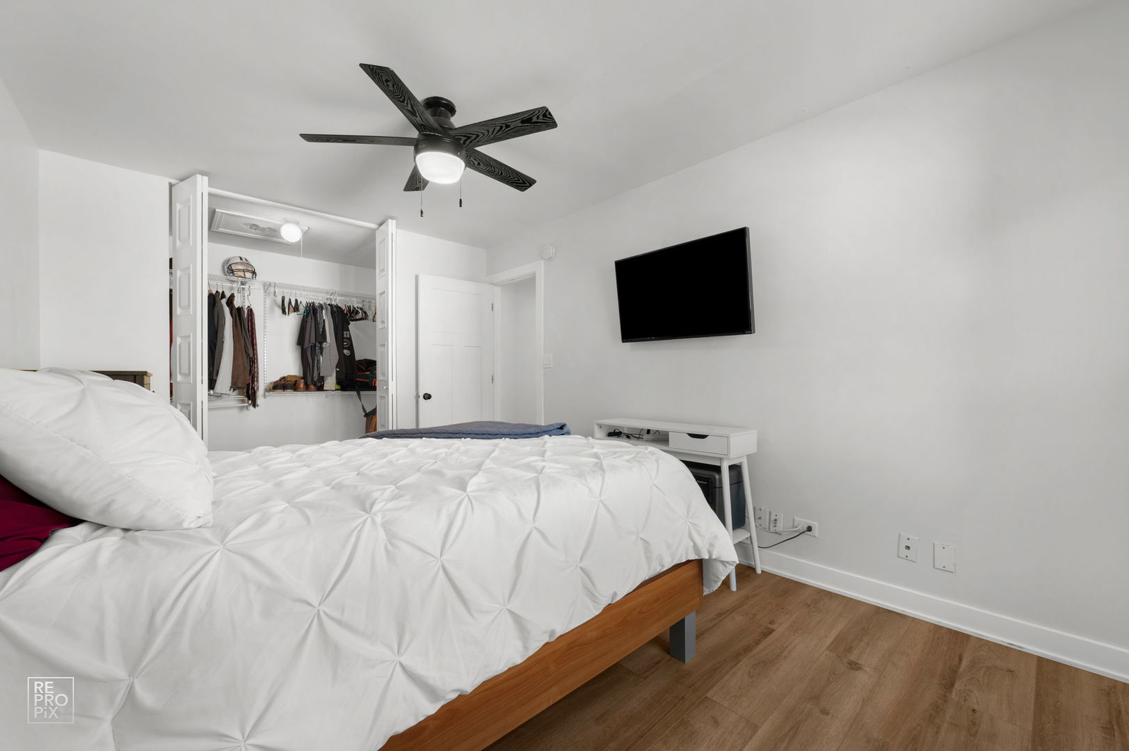 411 SIDNEY Avenue Unit: D