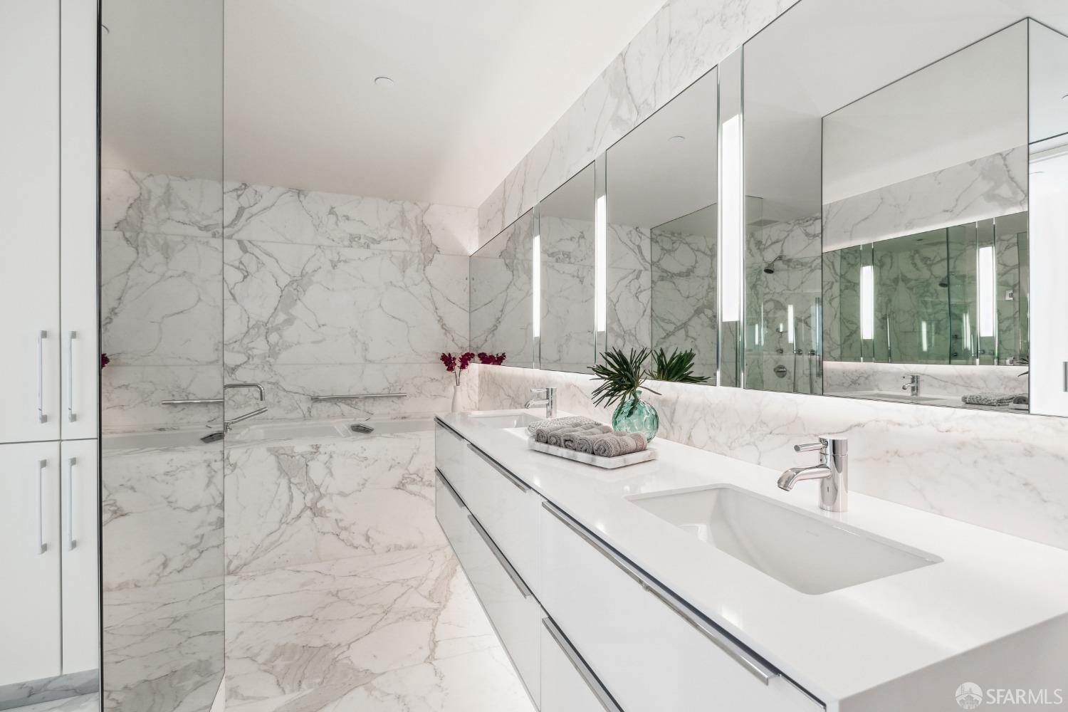 611 Washington Street Unit: 2201