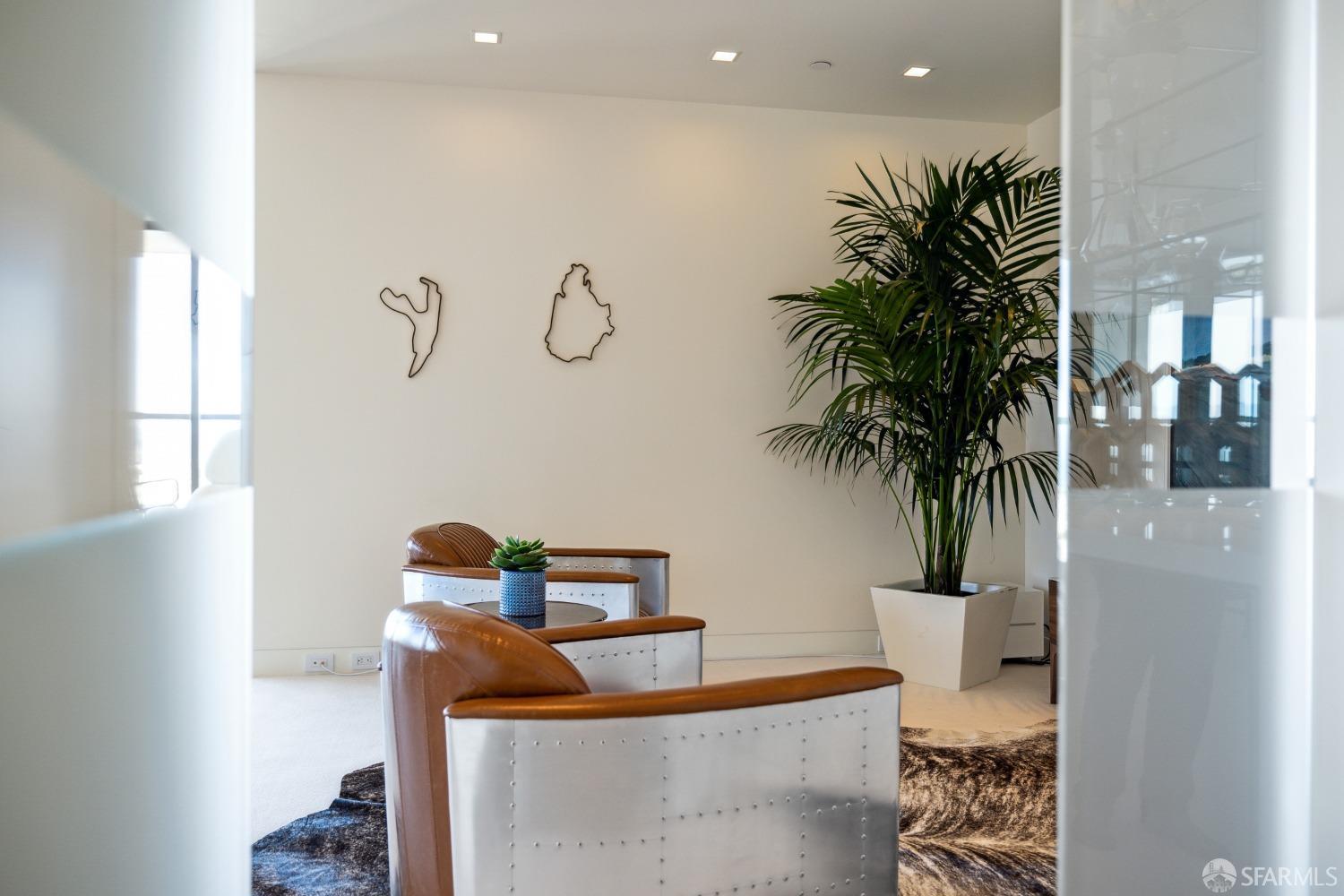 611 Washington Street Unit: 2201