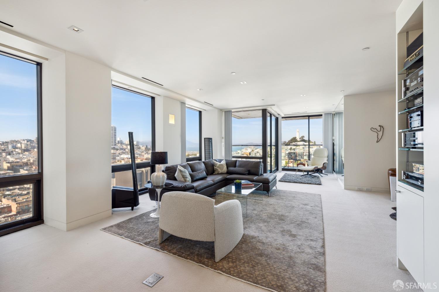 611 Washington Street Unit: 2201