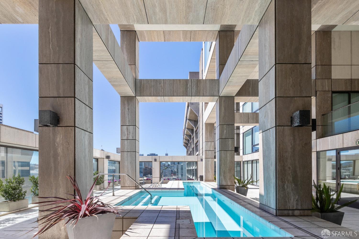 611 Washington Street Unit: 2201