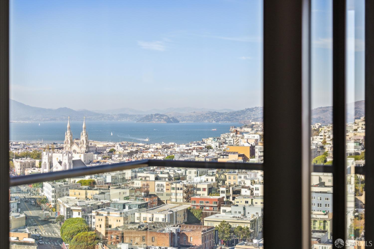 611 Washington Street Unit: 2201