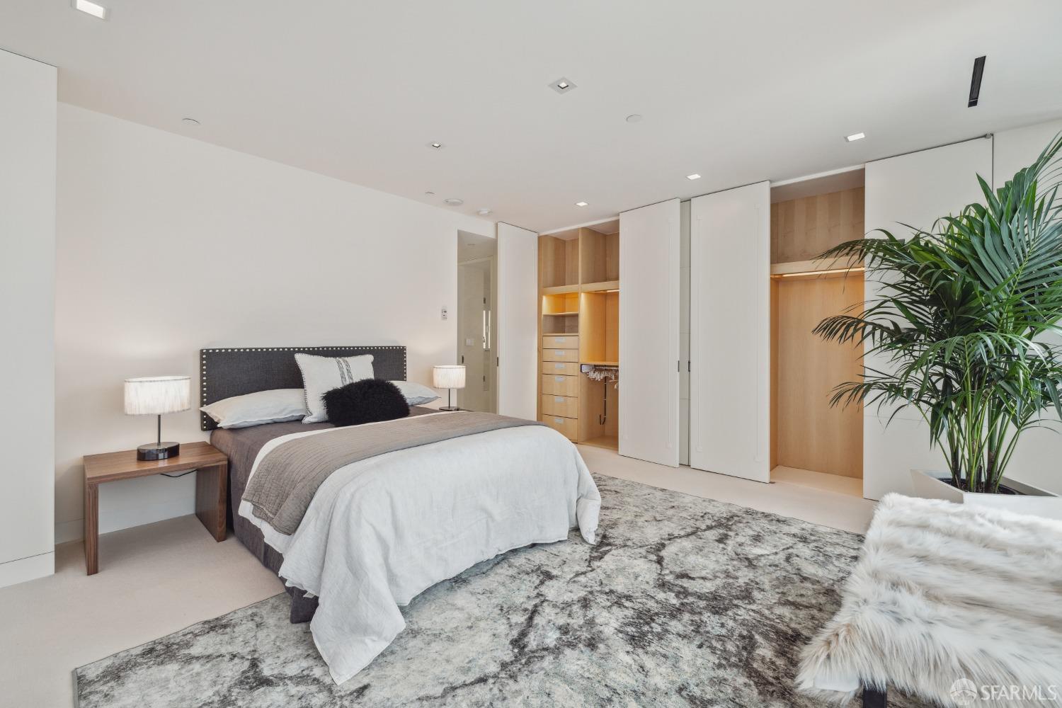 611 Washington Street Unit: 2201