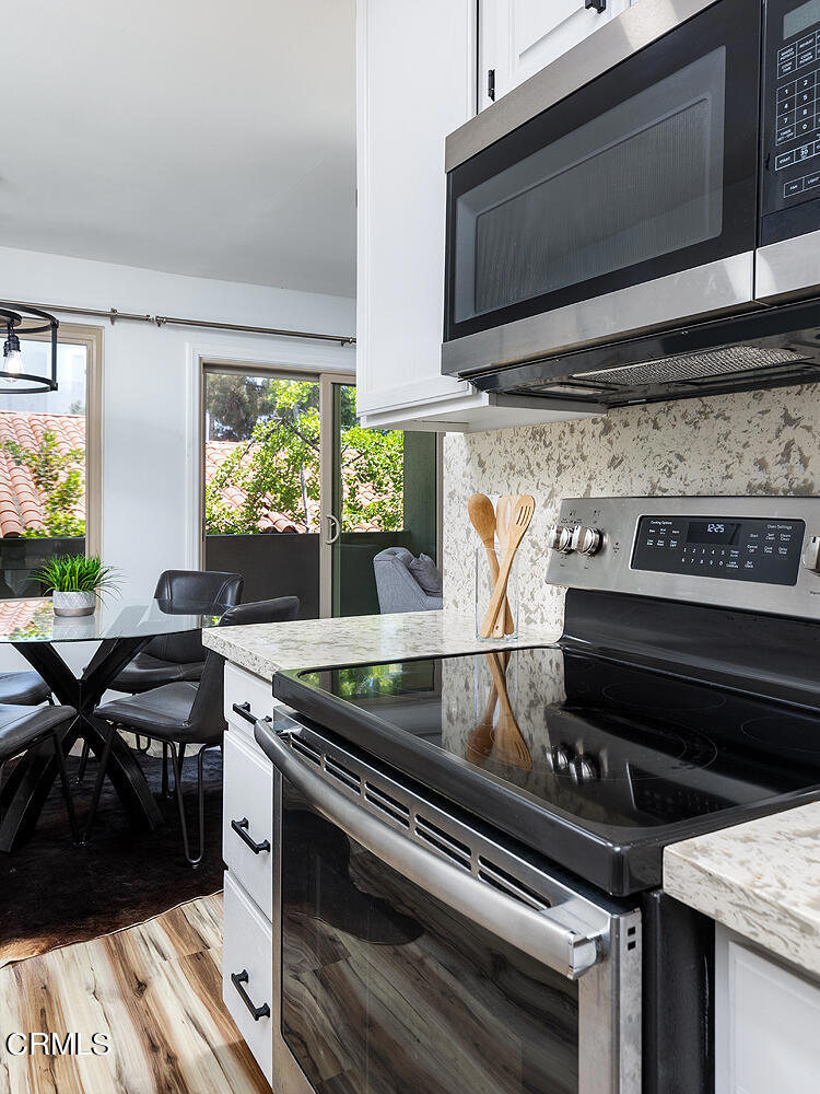 330 S Mentor Avenue 338