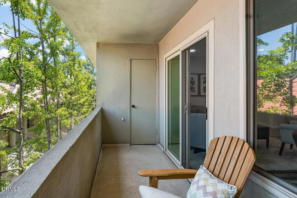 330 S Mentor Avenue 338