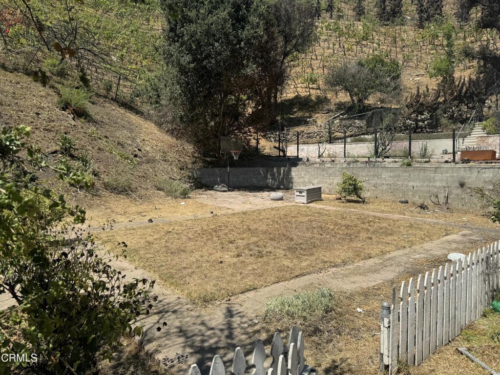 1227 Bienveneda Avenue