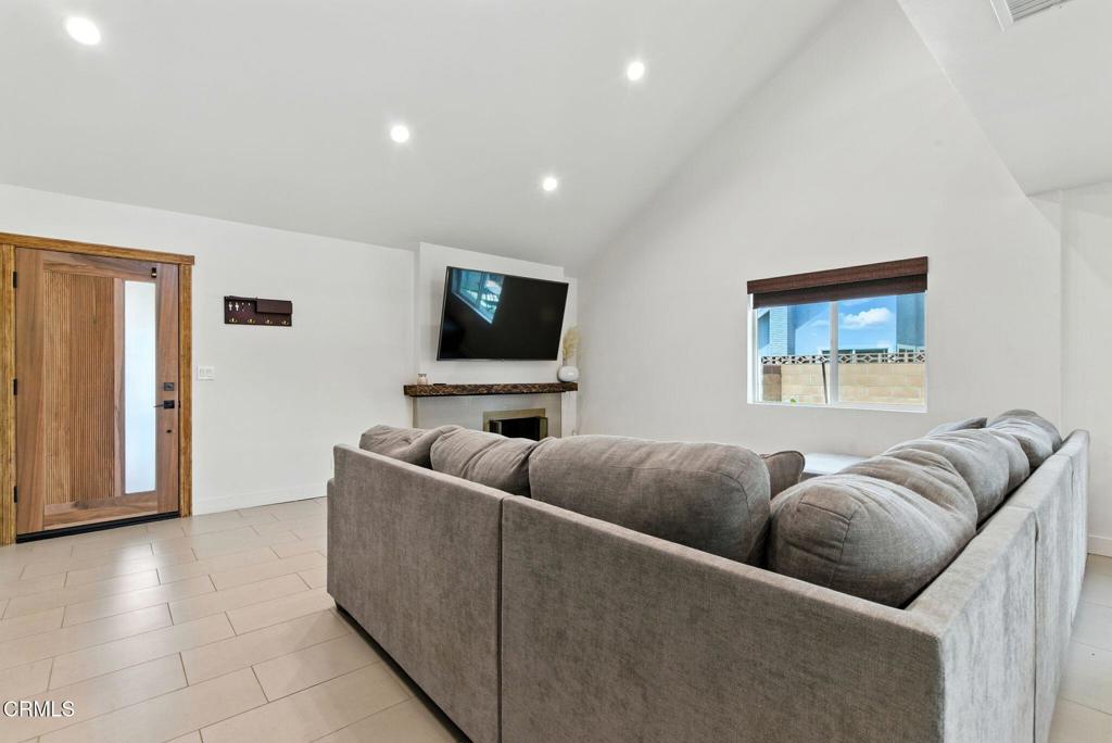 44502 Palm Vista Avenue