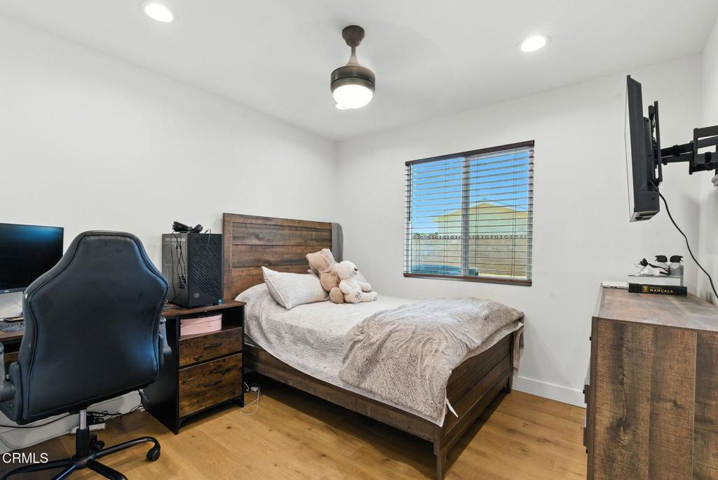 44502 palm vista Avenue