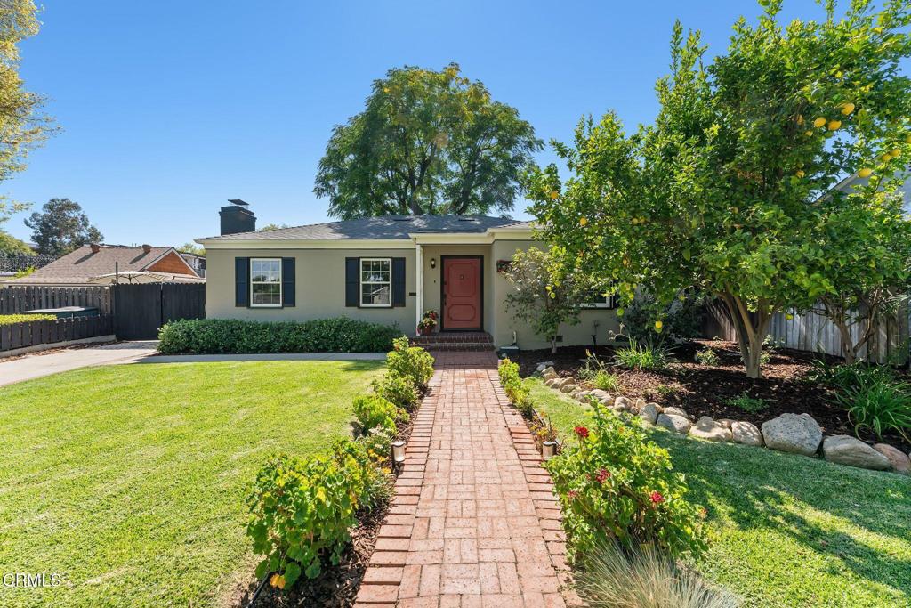 395 N Daisy Avenue