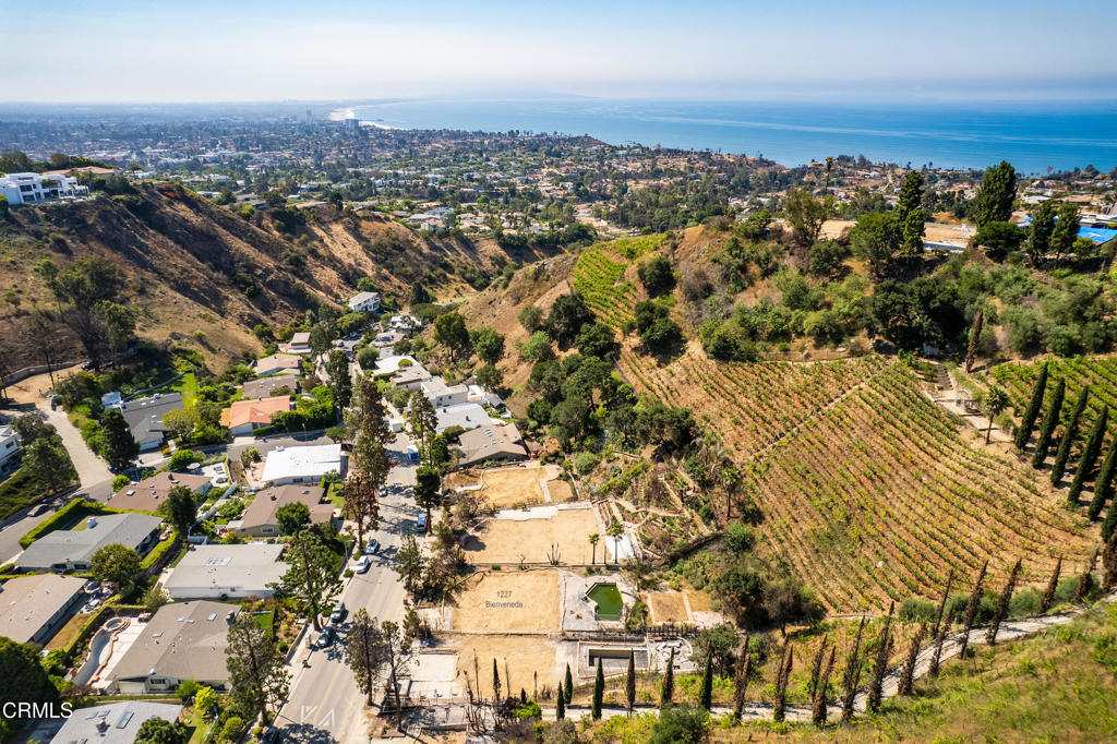 1227 Bienveneda Avenue