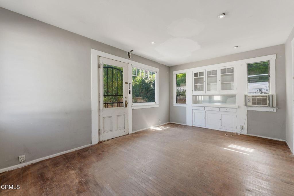 79 W Villa Street